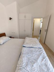 Apartma Mija - L