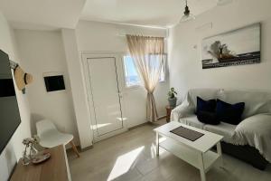 Casa Burgao 1 on front line opposite natural pools