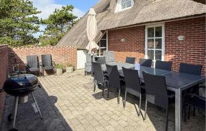 Stunning Home In Blåvand With Wifi
