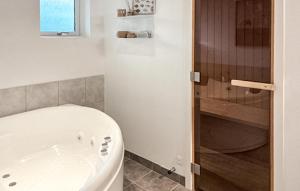 Three-Bedroom Holiday Home In Grasted