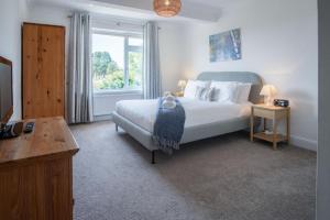 Maytree Cottage - 4 Bedroom Holiday Home - Tenby