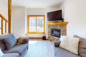 Cedar Lodge Escape at Whitetail townhomes