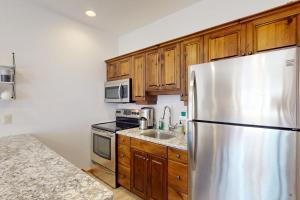 Cedar Lodge Escape at Whitetail townhomes