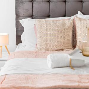 Stylish Two Bedroom Apartment - Secure Parking - Fast Wifi 53C