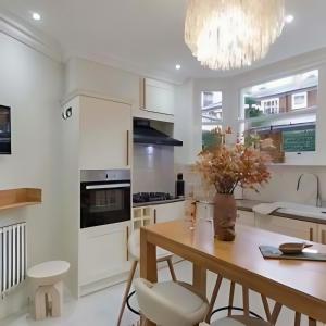 Elegant, Victorian End of Terrace Town House