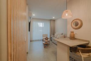 Coastal Comfort Retreat Beach stay Near Airport