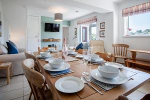 Maytree Cottage - 4 Bedroom Holiday Home - Tenby