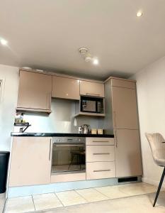 Cosy Waterfront Apartment