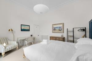 Stay on the 18th - Luxurious St Andrews Apartment