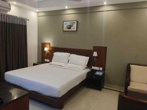 [Day Stay - 8 AM to 8 PM] Collection O Greenfield International Stadium