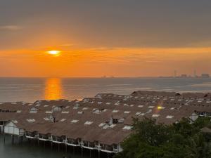 Anneliese suite Glory Beach Resort