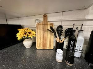 4 Min Walk to Beach and Restaurants