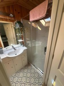 Richmond Cottage Beag