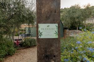FRANTOIO - Suite nel verde con giardino e terrazza privata