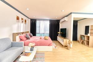 Ten Place at Srinakarin