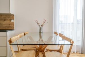 Silesia City Royal Suite by BookingHost