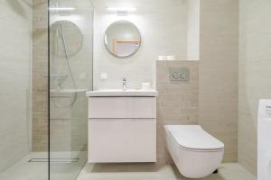 Silesia City Royal Suite by BookingHost