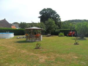 Le clos des tracteurs dantan