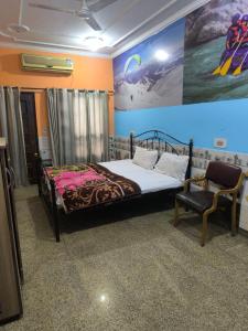 Hotel Apple Rose Near Harish Dhaba