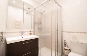 Main Street Mayor-Nagusi with AC