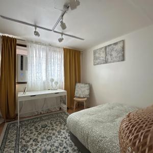 Sparrow House-international guest only