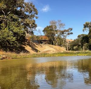 Casa Container com Hidro ao Ar Livre e Vista para a Natureza Miguel Pereira