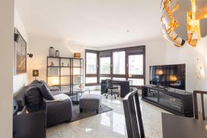 Rob's Suite - Zentrale Design-Suite am Opernplatz, 2 Zimmer, 2 Bäder und Top-Ausstattung