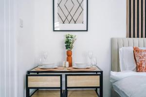 Studio Flat by Brookland Stays Serviced Accommodation Short Lets Birmingham with Free WiFi