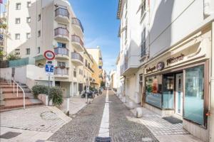 Modern 2-Room Apartment on Monaco Border - Premium Amenities and Elegant Design