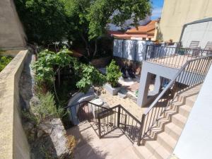 Comfortable rustic house with spacious garden near the beach