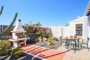 Villa Castillo del Aguila by Villa Plus