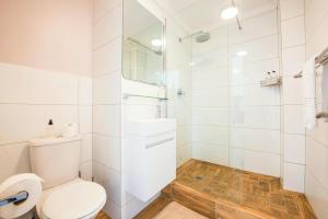 Table Mountain views Two Bed Apartment