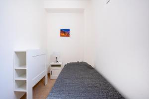 GuestHost - Nicola's Nest img18