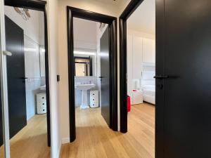 WELCOME RIVIERA - ORO Apartment, 2Bedroom, 2Bathroom Apartment with Free Garage at 800 mt, Lift, Shared Terrace, Balcony, Wi-Fi, Air Conditioning, The Ideal Choice for a Relaxing and Exciting Coastal Escape