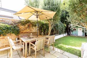 Elegant Fulham Retreat with Private Garden