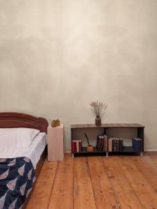 Authentic Old Tbilisi Apartment - Narikala & Shardeni