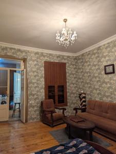 Authentic Old Tbilisi Apartment - Narikala & Shardeni