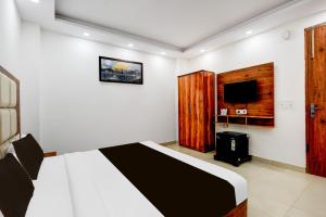 Collection O Hotel Evergreen