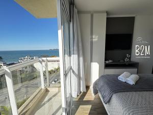 Vista mar, completo, luxuoso e amplo em homeclub