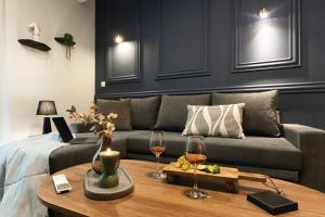 All New Stylish Central 2BD with Balcony