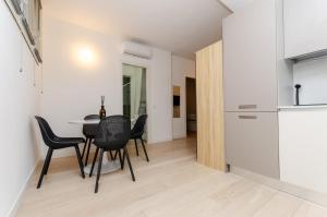 Vivimi Home - Mantegna, Comfort tra Parco Sempione, Arco della Pace e Metropolitana Gerusalemme