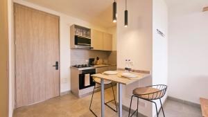 Luxe Shore & Balcony Sunrise 1108