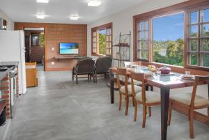 Chalé Cobertura no Lago Piscina Churrasqueira