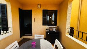 T2 sur hauteur de Porticcio avec vue sur la baie d Ajaccio