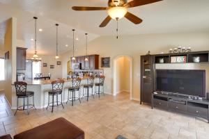 Pool, Hot Tub and Mtn Views Lake Havasu City Home!