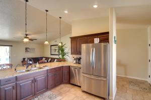 Pool, Hot Tub and Mtn Views Lake Havasu City Home!