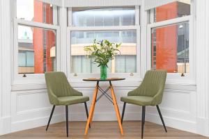 Harrogate Self Catering -Kings Suite-Private Parking-Overlooking H-C-C