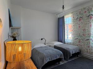 Moderne 4 Zimmer Apartment mit Bergblick Stadtzentrum Contactless Check-in