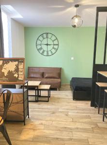 Grand Studio tout équipé - Quartier Lahitolle