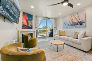 B310 - Oceanside Getaway